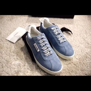 chanel weekender sneakers